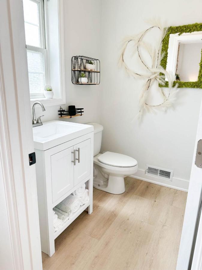 Dreamy Boho Remodeled Cottage With Mountain Views Sparta Exterior photo